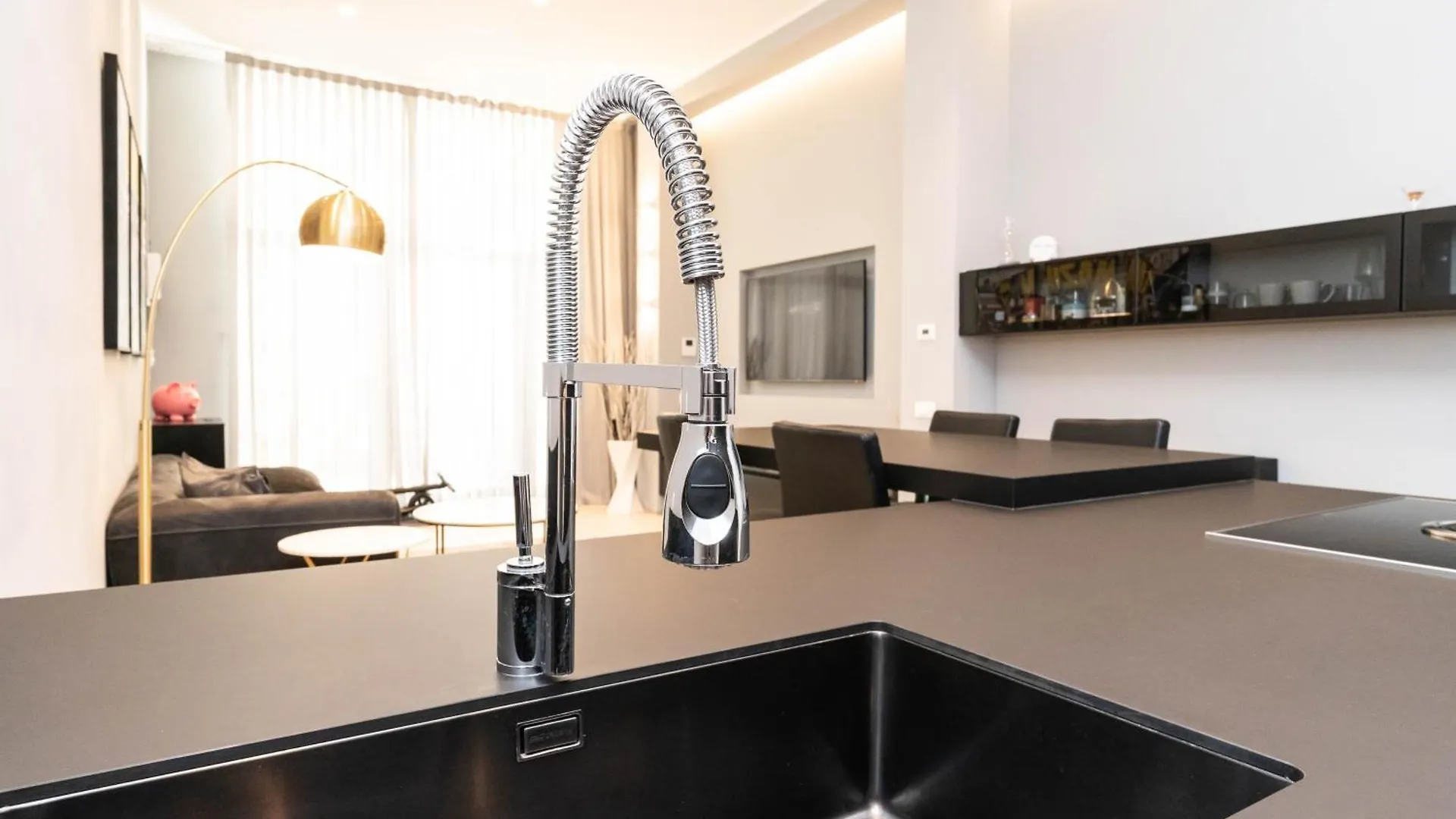 Lr Deluxe Apartments - Loft Di Lusso - Repubblica Milano Italia