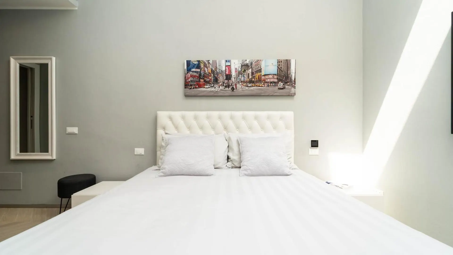 Lr Deluxe Apartments - Loft Di Lusso - Repubblica Milano